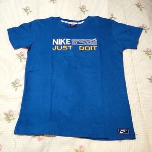 Nike T-shirt